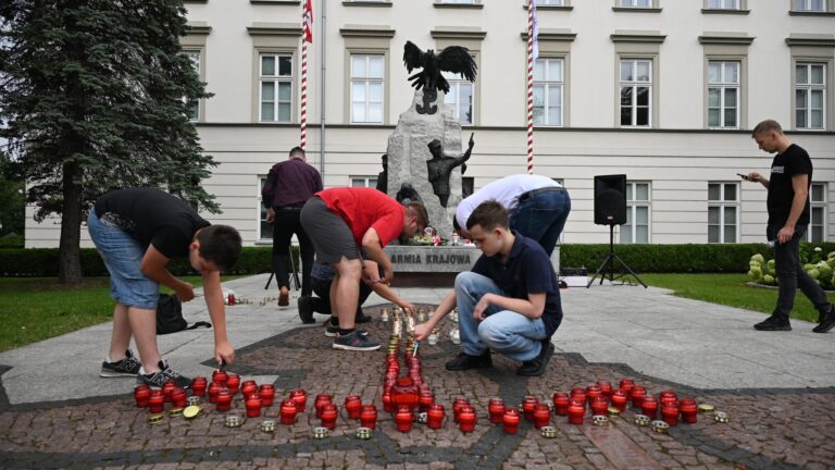 Radomska Inicjatywa Młodzieżowa dla pamięci i wspólnoty!