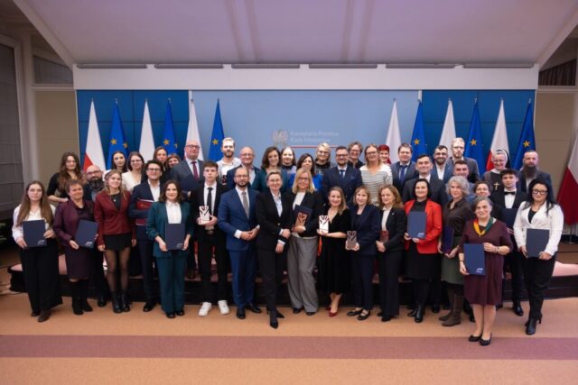 597621998_122211428282292055_7425493723025132077_n